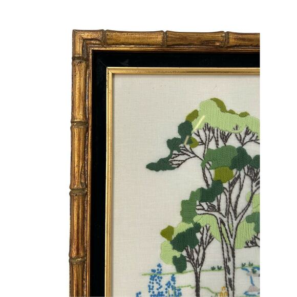 Vintage Crewel Needlepoint Gramercy Park Spinnerin Faux Bamboo Frame Finished - Picture 6 of 11